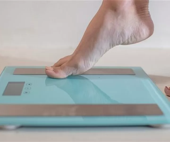 Toe on a Scale